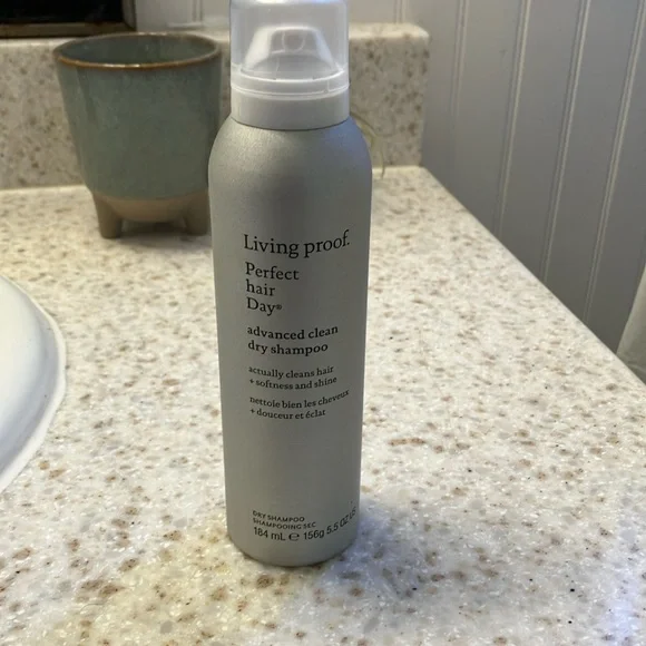 Living proof • dry shampoo - Picture 1 of 4
